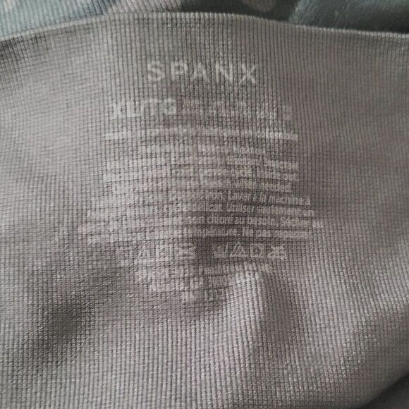 Spanx Look at Me Now Seamless Leggings in Black & Grey Camo Size XL - Picture 8 of 8